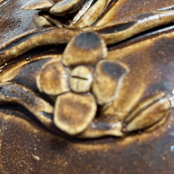 RARE Japanese clay pot with relief lotus branches; glazed; hand thrown;ANTIQUE - Picture 12 of 15